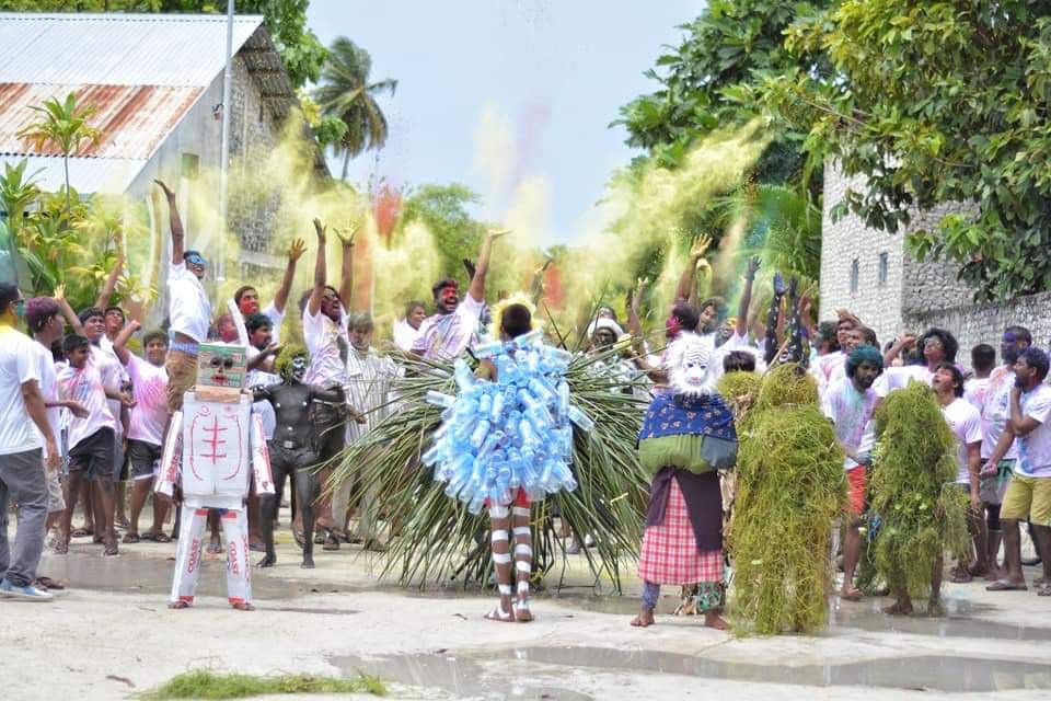 ޢީދު ބަންދާއި ބޮޑު ޗުއްޓީގައި ގިނަމީހުން އެއްވެ ޙަރަކާތްތައް ނުބޭއްވޭނެ