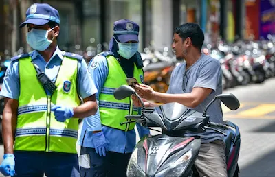 ެޖޫރިމަނާ ފައިސާތަކެއް ހުރިކަމުގައި ވިޔަސް ލައިސަންސް މީގެފަހުން ނެގޭނ