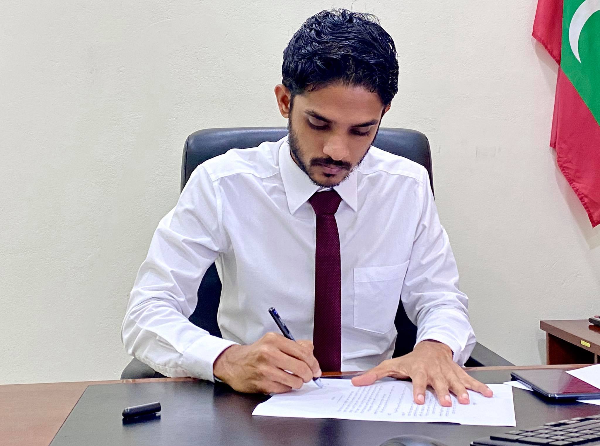 ނަޑެއްލާއަށް އެހީތެރިވެދެއްވާ ފަރާތްތަކަށް އަތޮޅު ކައުންސިލް ރައީސްގެ ހާއްސަ ޝުކުރެއް
