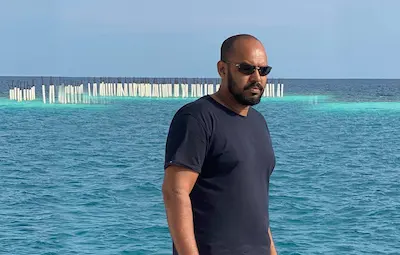 އަސްވަދު ގެ ދީލަތި އެހީ އާއި އެކު އެމްބިއުލާންސް ނަޑެއްލާއަށް