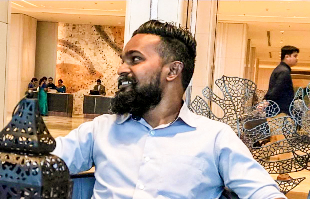 ނާފިޒް (ޗިކާ)ގެ ދީލަތި އެހީ ނަޑެއްލާ ރައްޔިތުންނަށް