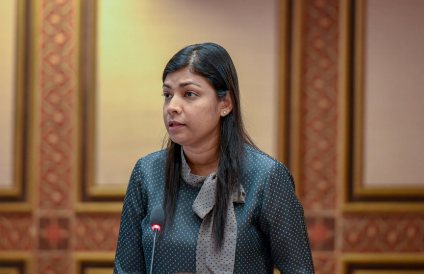 ނަޝީދު ވިދާޅުވާހާ އެއްޗަކަށް އާނއެކޭ ބުނީމަ އެއޮތީ އެމްޑީޕީވެފަ: ރޮޒައިނާ