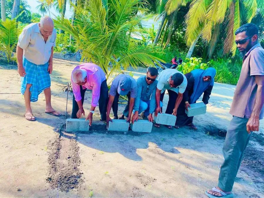 ވާދޫގައި ހިނަވާ ގެއެއް ފުރަތަމަ ފަހަރަށް އަޅަނީ