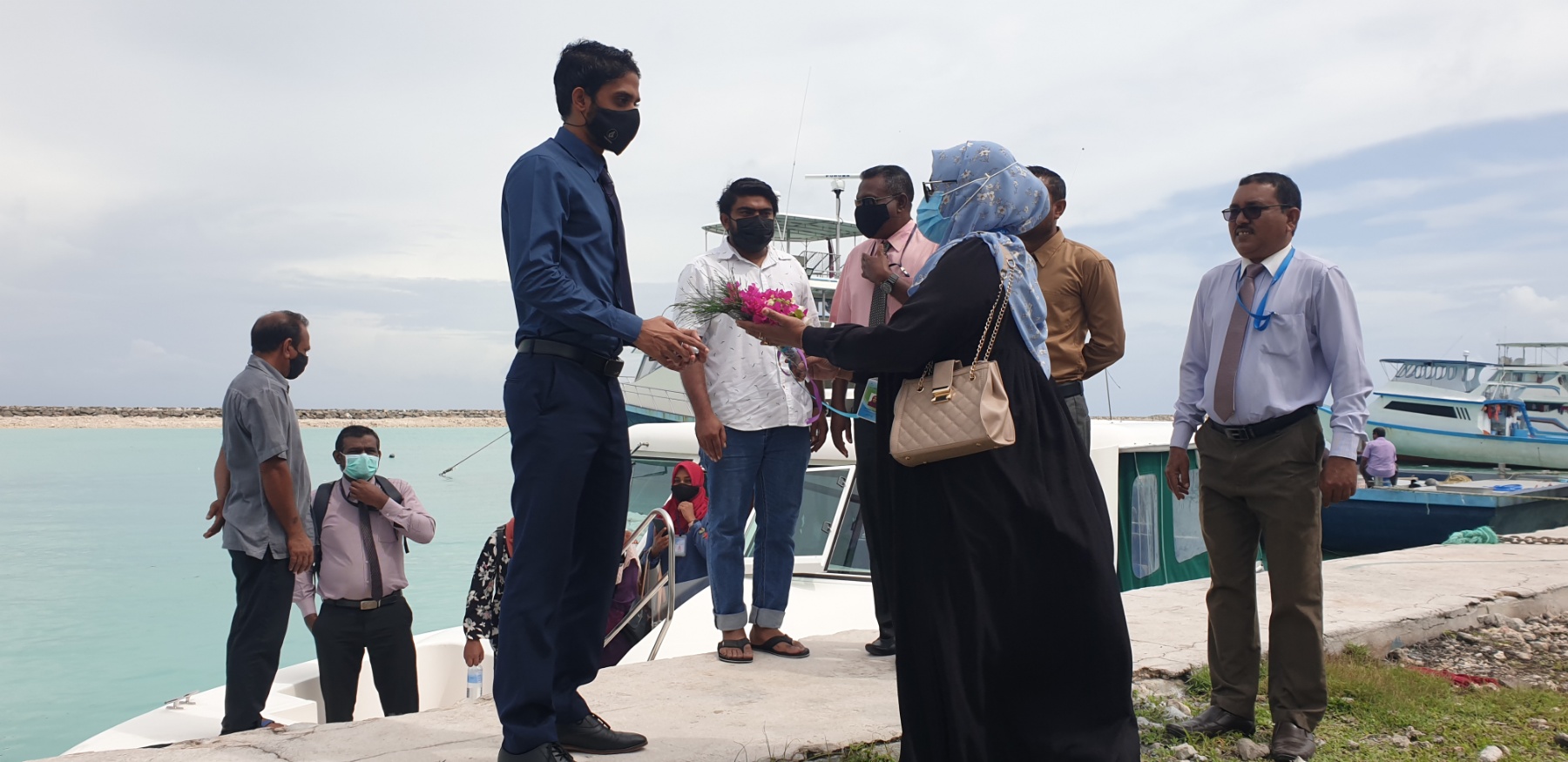 ގދ.އަތޮޅު ކައުންސިލުގެ ރަސްމީ ދަތުރަށް ކަޅިއެއް!