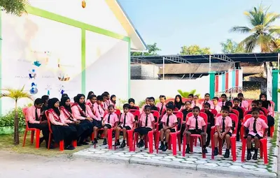 ހިރިމަރަދޫ ސުކޫލްގެ ހާލަތު ބެލުމަށް މިނިސްޓްރީގެ ޓީމެއް