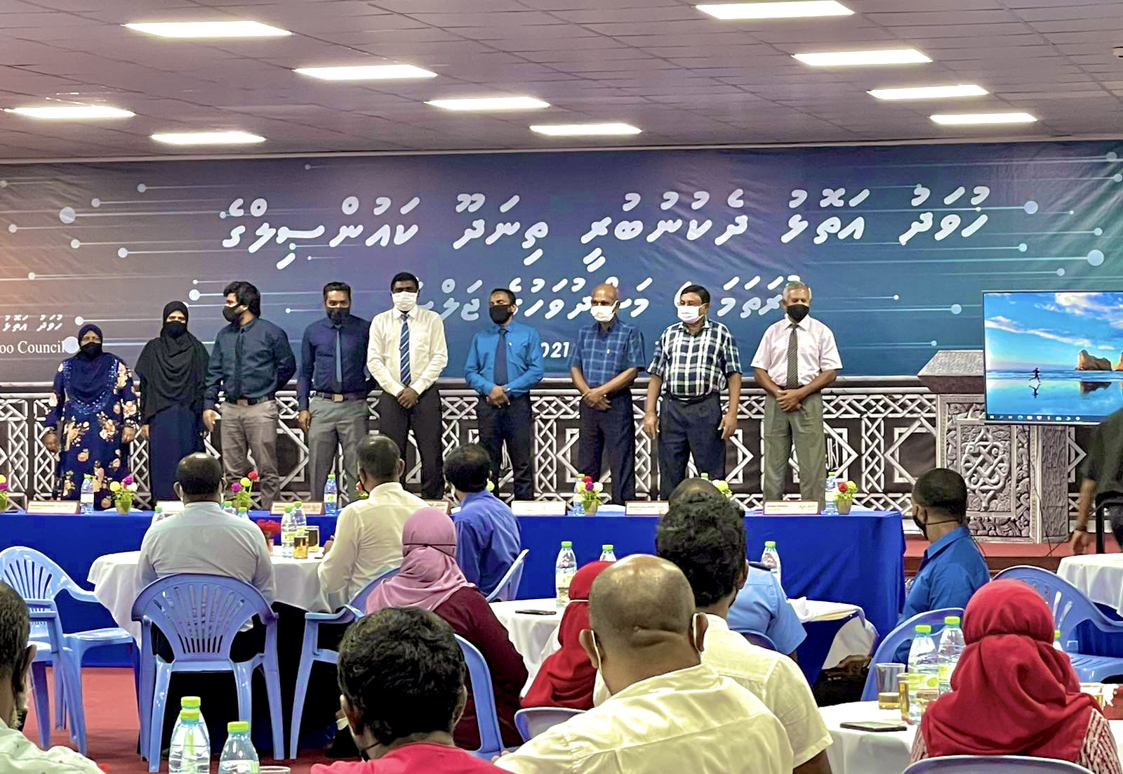 ތިނަދޫ ކައުންސިލްގެ ރައްޔިތު ބައްދަލުވުމުގައި ތަފާތު ކަންތައް ތަކެއް