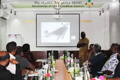 ތިނަދޫ ތާރު އެޅުން ފޭސް 2″ ގެ މަޝްވަރާ ބައްދަލުވުމެއް ބާއްވައިފި”