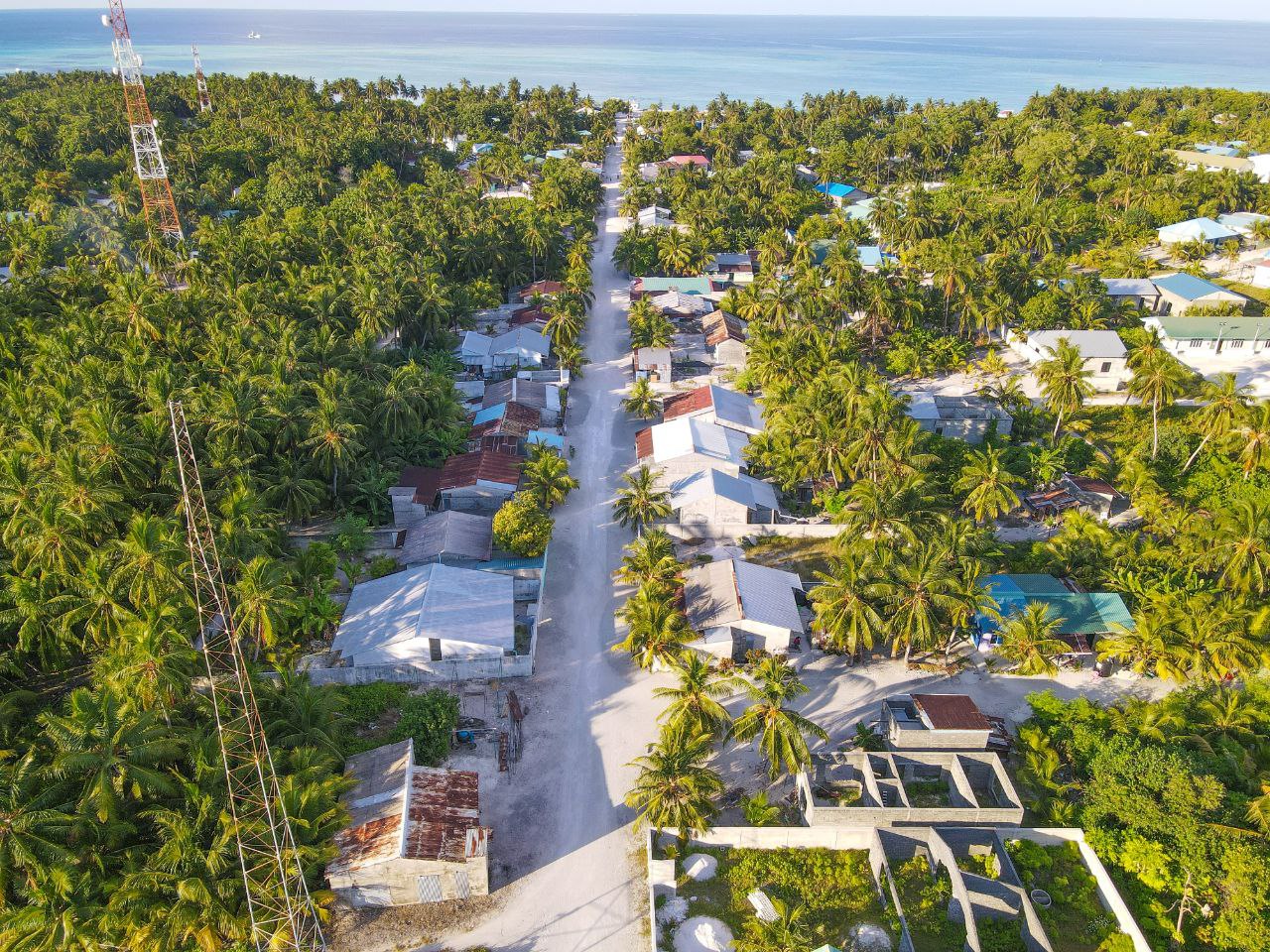 ފިޔޯރީ މަގުމަތީ ލައިޓް ސިސްޓަމް ބަދަލު ކުރުމުގެ މަސައްކަތް ފަށައިފި
