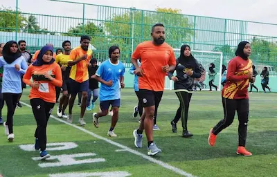 30 އަށްވުރެ ގިނަ ބައިވެރިންނާއެކު ދަރަވަންދޫގައި ހޭންޑްބޯލް ކޯޗިން ކޭމްޕެއް ފަށައިފި