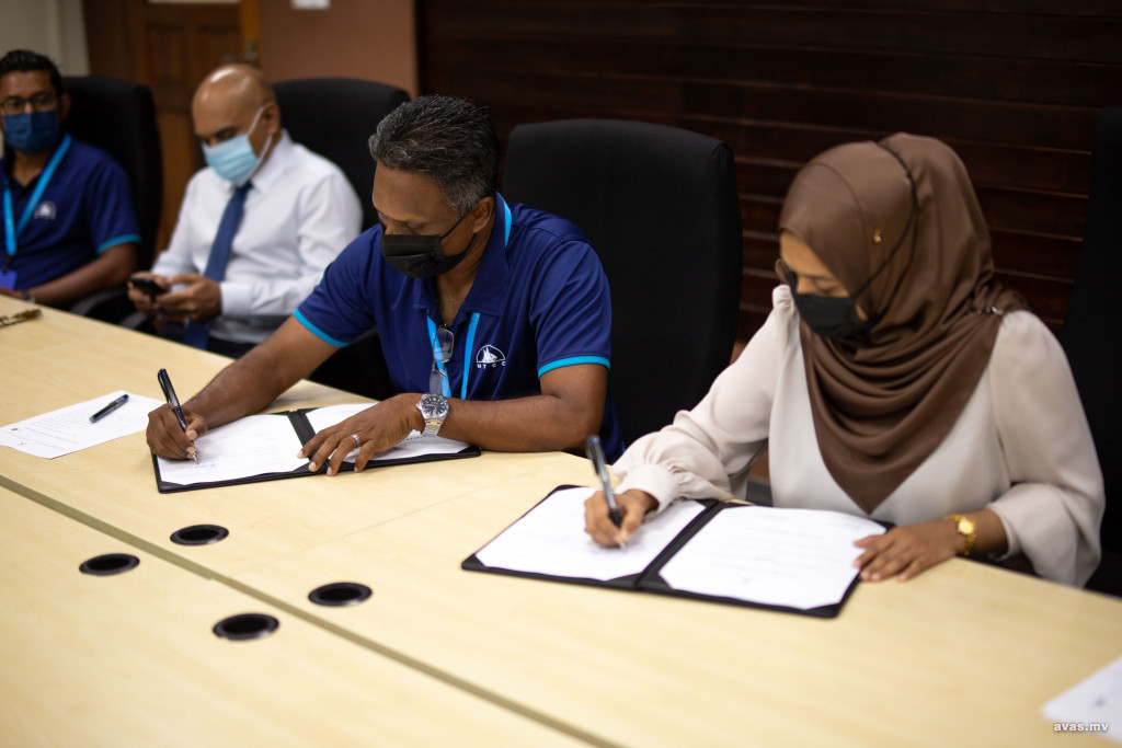 އަލިފުށީގައި އެއަރޕޯޓް އެޅުން. ބޮޑުސިއްރެއް!