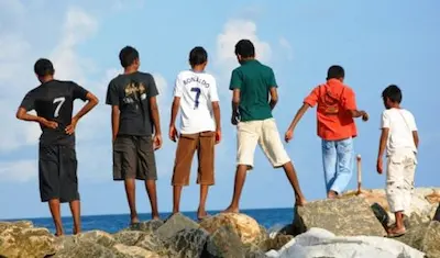 ކިޔާލުން މުހިންމު: ވަޒީފާނެތި އެތަކެއް ޒުވާނުންނެއް، ކާއެތިކޮޅު ހޯދުމަށް ކުނިކޮތަޅު ހާވަނީ