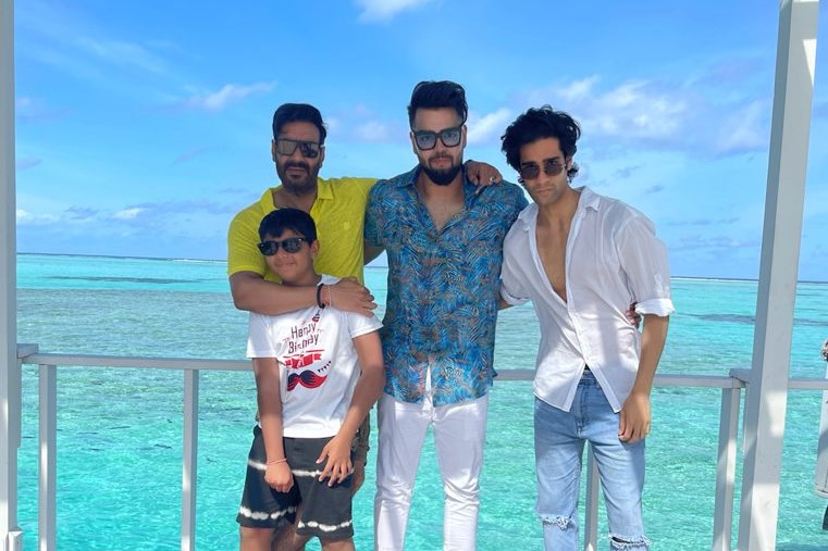 އަޖޭގެ ދަރިފުޅުގެ އުފަންދުވަސް ރާއްޖޭގައި ފާހަނގަކޮށްފި