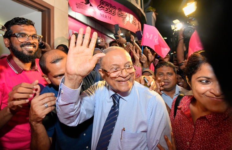 އެމްއާރުއެމްގެ ޒައީމްކަމުގެ މަޤާމަށް ރައީސް މައުމޫން ކުރިމަތި ލައްވައިފި