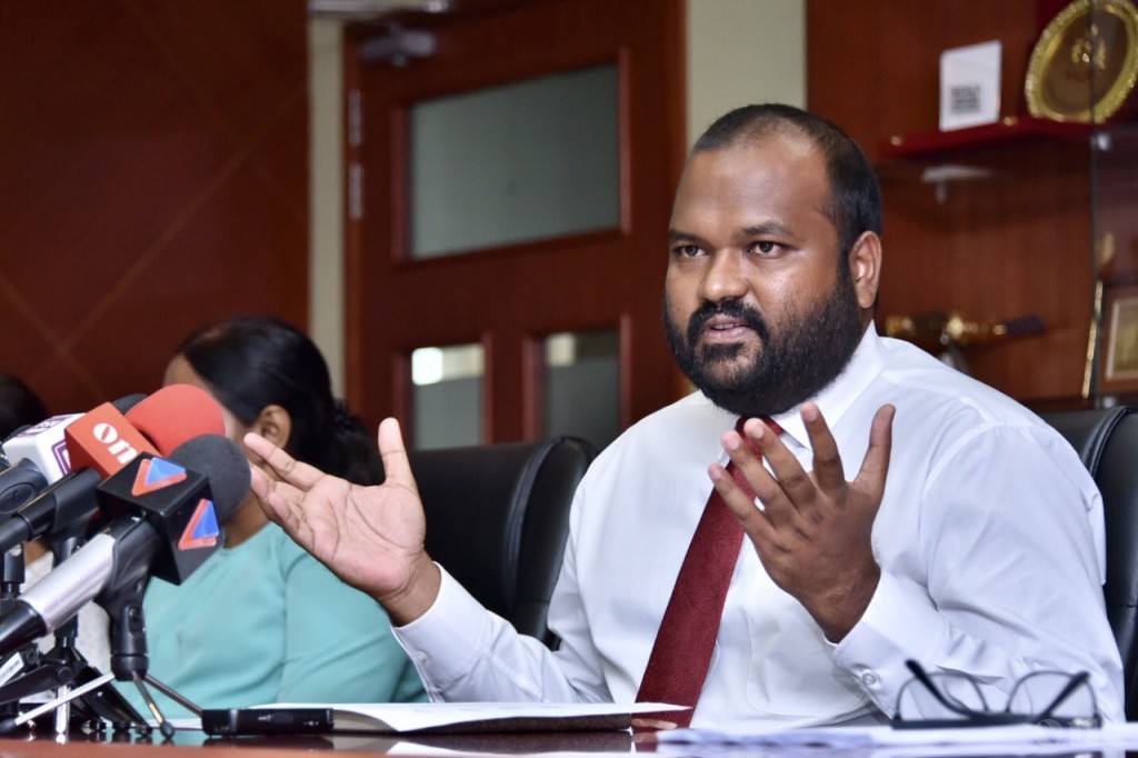 އެމްޑީޕީގެ އިސް ސަފުގައި އުޅޭ މީހަކު އެއްޖިންސުން ގުޅުން ހިންގި ކަމުގެ ތުހުމަތު!