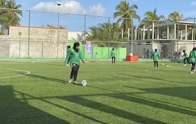 ޓޭޑްގެ އަހަރީ ދުވަހާއި ގުޅިގެން ޚާއްސަ އަންހެނުންގެ ފުޓްސަލް މެޗު ފަށައިގެން ކުރިޔަށް