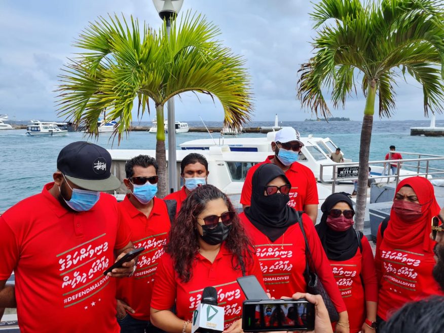 އިންޑިޔާ ސިފައިން ރާއްޖެއިން ބޭލުމަށް ޕެޓިޝަނުގައި ސޮއި ހޯދަން ރަށްރަށަށް