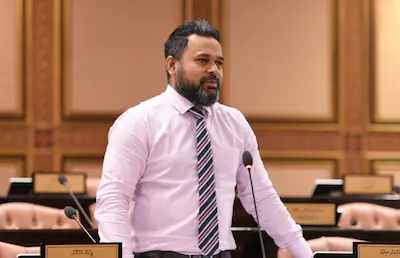 ރާއްޖޭގައި މިހާރު ހުރީ ޒިންމާދާރުކަން ކުޑަ ފިނޭންސް މިނިސްޓަރަކާއި ރައީސެއް: ޝިޔާމް