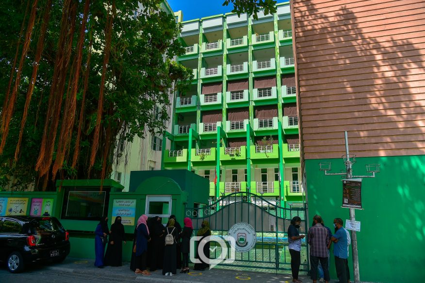 އަރަބިއްޔާ ސްކޫލްގެ އިމާރާތަށް ލިބިފައިވާ ގެއްލުންތަކަށް އަވަސް ހައްލެއް ހޯދުމަށް މިދަނީ މަސައްކަތް ކުރަމުން – އެޑިއުކޭޝަން