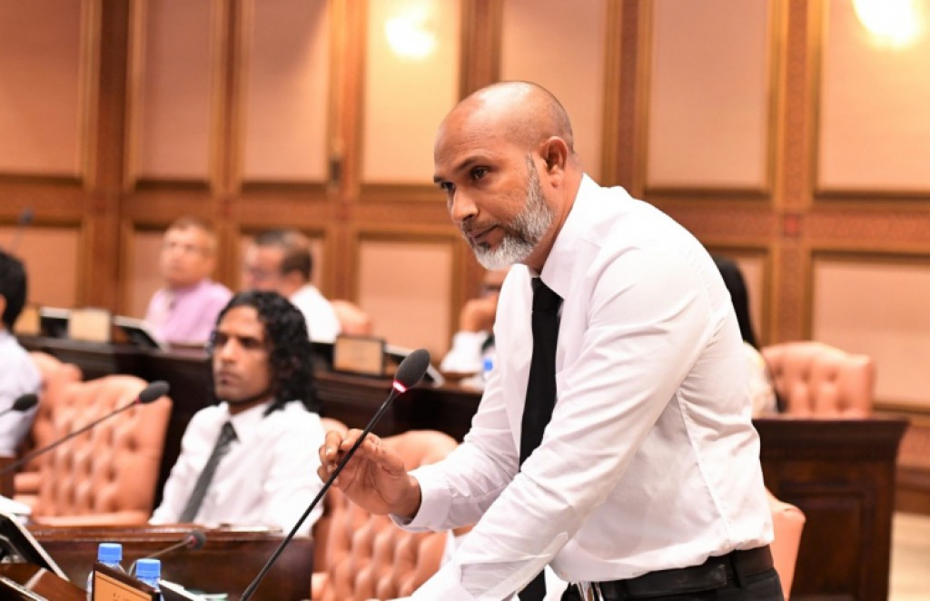 ޔާމީން އަމިއްލައަށް އައުޓްވީމަ، ދެން އިންޑިއާ އައުޓް ކުރަން ދަތިވާނެ – ސަނީފް