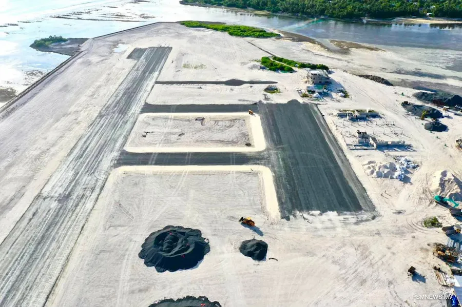ފަރެސްމާތޮޑާ އެއަރޕޯޓް ރަންވޭގެ ތާރައެޅުމަށް ވާންޖެހޭ އެންމެފަހުގެ ތައްޔާރީތައް ދަނީ ވަމުން: އެމްޓީސީސީ