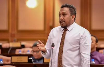 މަޖިލީހުގެ ވަޓްސްއެޕް ގްރޫޕްގައި މެމްބަރު މޮސްޓާ ހަޑިހުތުރު ބަހުން މުއާމަލާތް ކޮށްފި