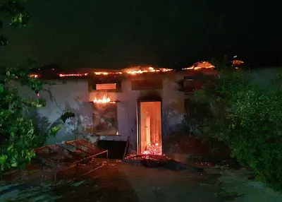 އިންޒާރަކަށްފަހު ގެ އަންދާލުމުން ހަލީލުގެ އާއިލާ ހާލުގައި ޖެހިފައި
