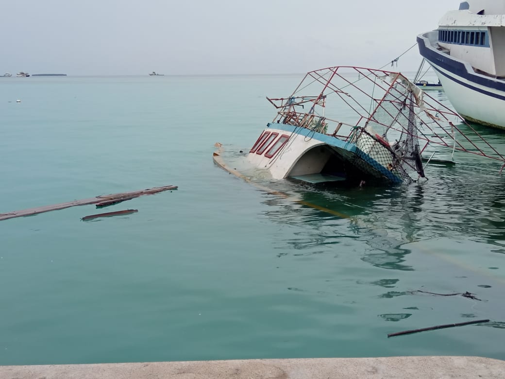 ތިނަދޫ ފަޅުގައި އޮތް މަސްދޯންޏެއް އަޑިޔަށް ދަނީ