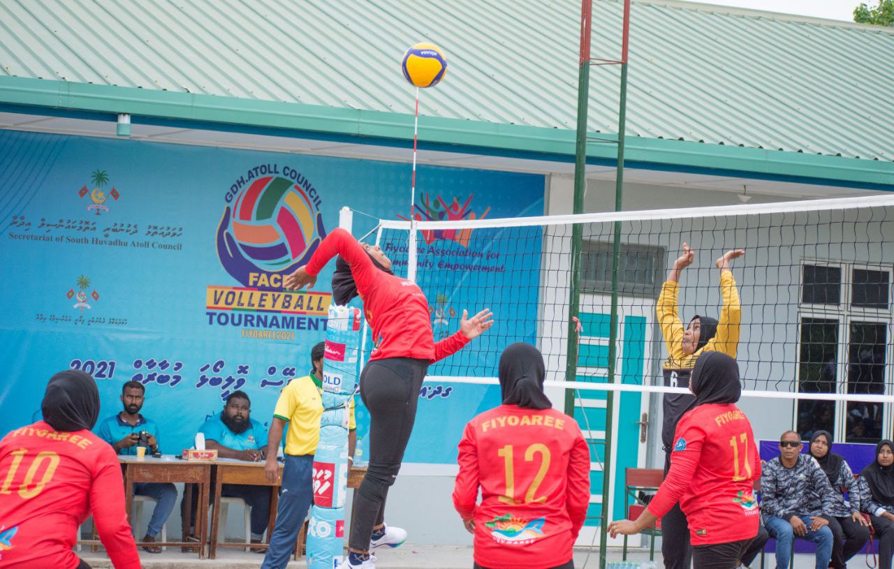ގދ އަތޮޅު ކައުންސިލް ފޭސް ވޮލީބޯޅަ މުބާރާތް 2021: ވާދަވެރި ކުޅުމެއް ދައްކައި ފިޔޯރީ ޓީމުން ގައްދޫ ބަލިކޮށްފި