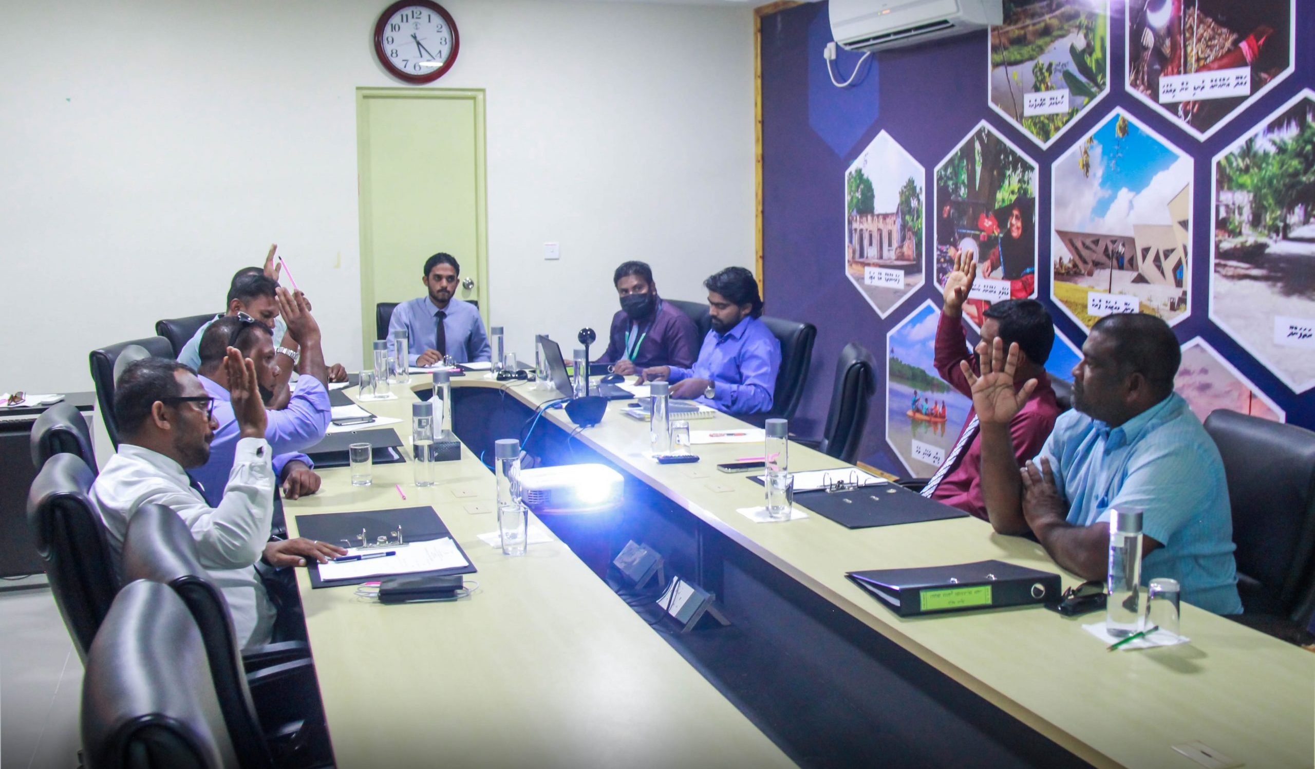 އަތޮޅު ކައުންސިލުން 21 މިލިޔަން ރުފިޔާގެ ބަޖެޓެއް ފާސްކޮށްފި