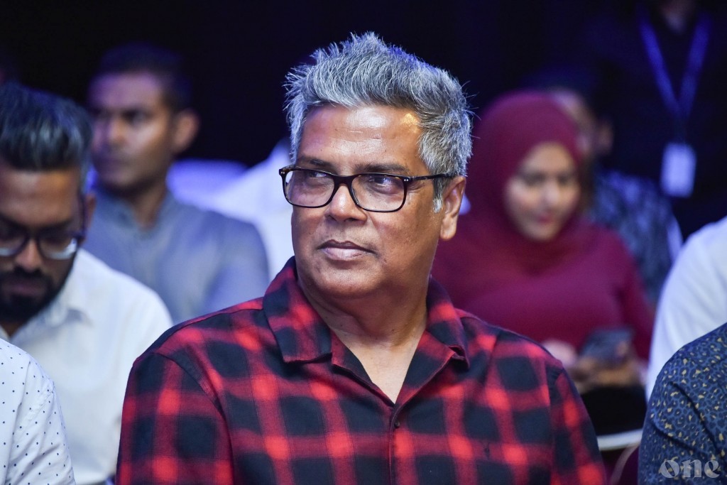 ކޮމަންޑޫ ދާއިރާގެ ރައްޔިތުންނަށް ބޫސްޓަރ ޑޯޒް ޖަހާދޭން އެއްވެސް ޕާޓީ އަކުން ވަޢުދުވިތޯ؟ : މޫސަ