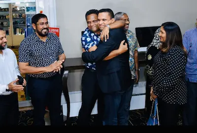 ނާޒިމް ފްރޭމް ކުރީ ސީދާ ރައީސް ޔާމީން: އާޒިމް
