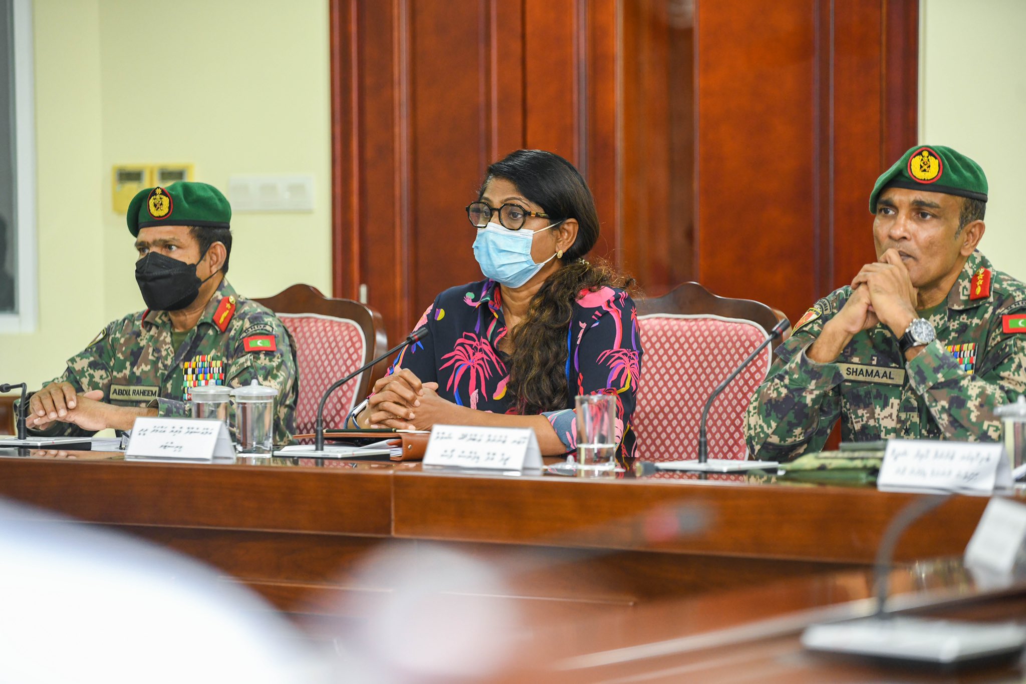 “އިންޑިއާ އައުޓް” ކެމްޕޭނަކީ ދިވެހިންގެ ސަލާމަތާއި ރައްކާތެރިކަމަށް ގެއްލުންވާ ނުރައްކާތެރި ކެމްޕެއިނެއް – ޑިފެންސް މިނިސްޓަރ