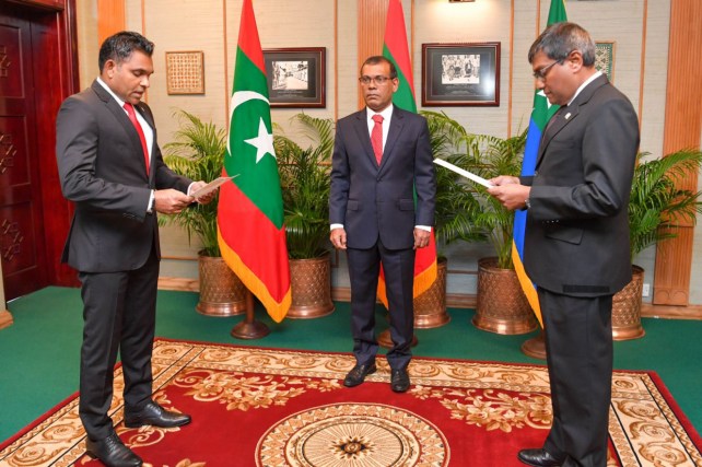 ރައީސުލްޖުމްހޫރިއްޔާގެ މަސްއޫލިއްޔަތާއި ވަގުތީގޮތުން ޙަވާލުވެ، ނައިބު ރައީސް ހުވާ ކުރައްވައިފި