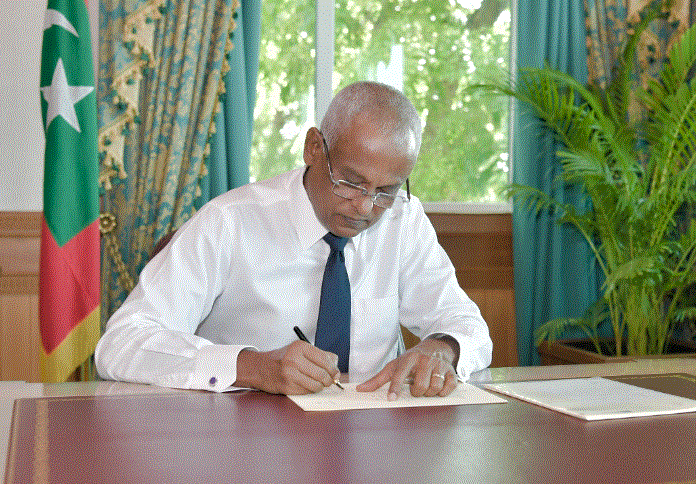 ރައީސްކަމުގެ ޒިންމާތަކުން ވަގުތީ ގޮތުން ރައީސް ސޯލިހު އެކަހެރިވެއްޖެ