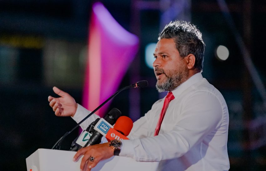 މިސަރުކާރުން ޤައުމު ވަނީ 2 ކުނިބިހަށް ވިއްކާލާފައި: ޝިޔާމް