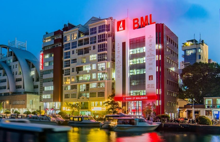 ބީއެމްއެލް ހިލޭ އެހީގެ ދަށުން ފަރުނީޗަރާއެކު ތިން އާއިލާއަކަށް ގެ އަޅައިދެނީ