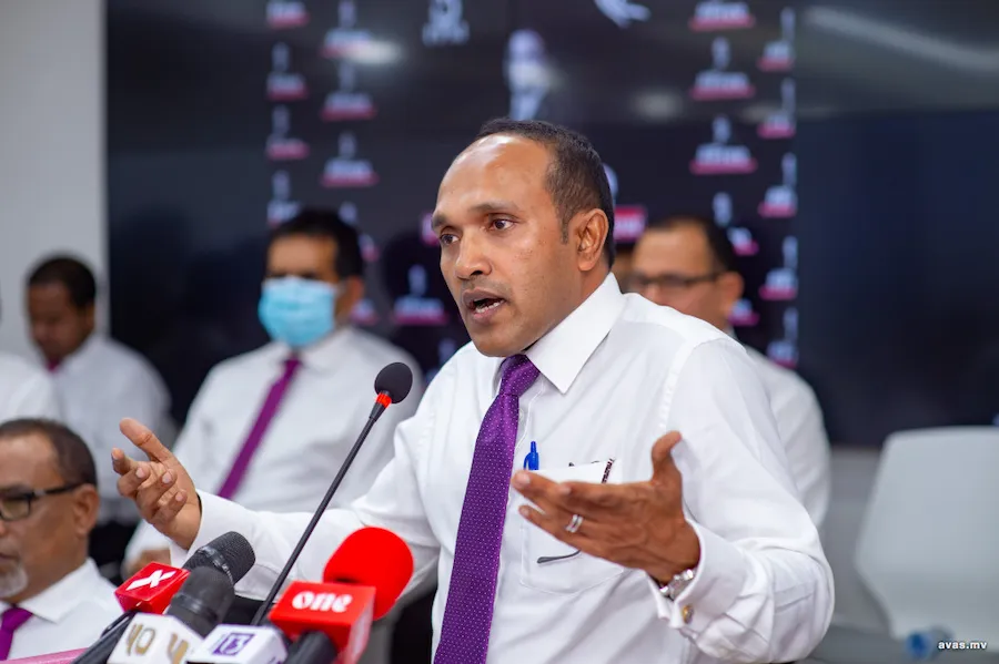 އެމްޑީޕީން ޑިމޮކްރެސީގެ ނަމުގައި ފޭހުނު އިލޮށިގަނޑު މިއަދު ހެރުނީ އަމިއްލަ ލޮލަށް