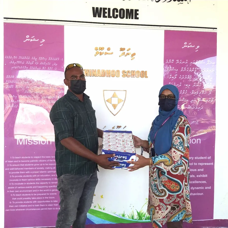 އޯގަދަ ފިހާރައިގެ “ޔޮގިނޯސް ޔޯގަޓް”ގެ ރަހަބަލާލުމުގެ ފުރުސަތު މިފަހަރު ތިނަދޫ ސްކޫލްގެ ދަރިވަރުންނަށް