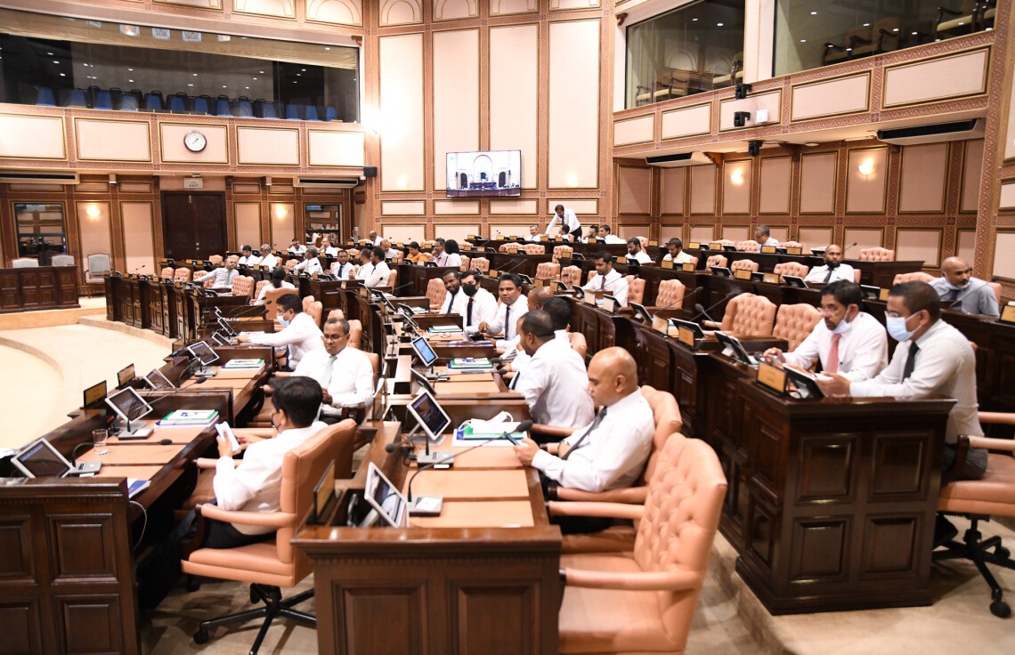 އޭސީސީއަށް އައްޔަންކުރާ 5 މެމްބަރުންނަށް މަޖިލީހުން ރުހުންދީފި
