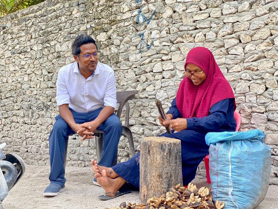 ޗެއާޕާސަން ހޮވުމުގެ އިންތިހާބަށް ސަރުކާރުގެ ނުފޫޒު އެބައޮތް: އިންތި