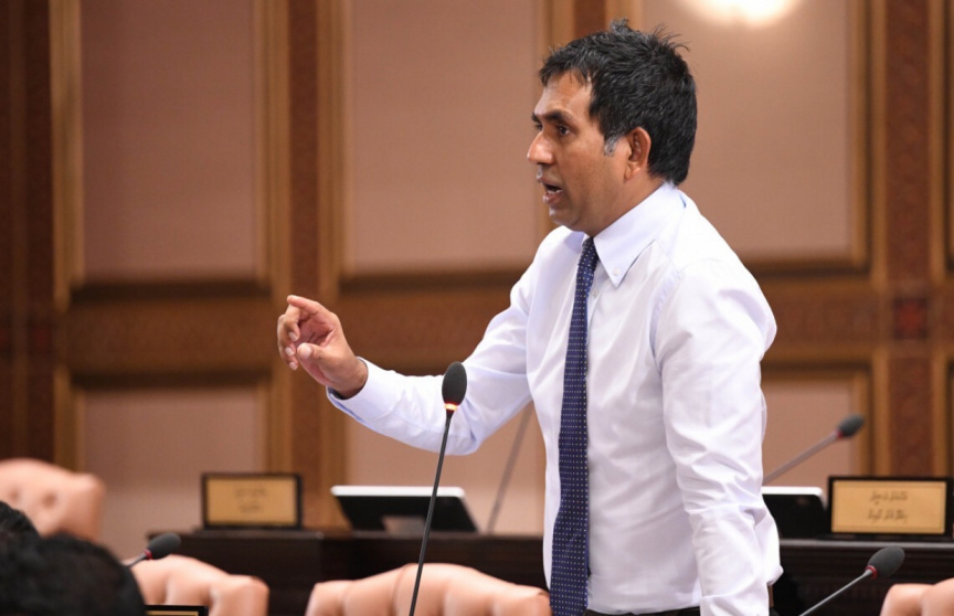 ރައީސް ނަޝީދަކީ މަޖިލީހުގައިވެސް އިތުރުފުޅު ހައްދަވާ ބޭފުޅެއް ކަމަށް ވިދާޅުވުމުން ސައީދު މަޖިލީހުން ނެރޭނެ ކަމުގެ އިންޒާރުދީފި