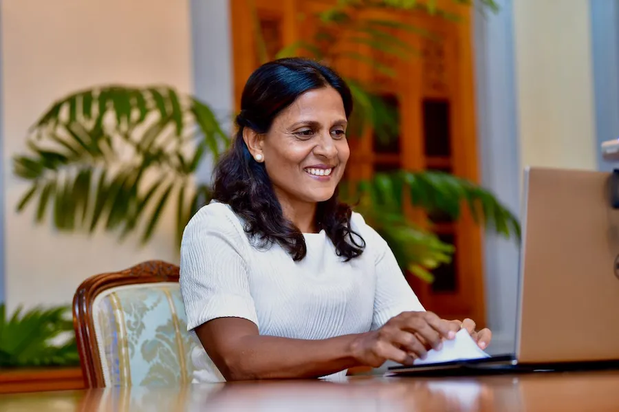 “ގޭތެރޭގެ މަސައްކަތުގައި ފިރިމީހާ ހިއްސާވާނަމަ ހަމަހަމަކަމަށް ހުރި ހުރަސްތައް ނައްތާލެވޭނެ”
