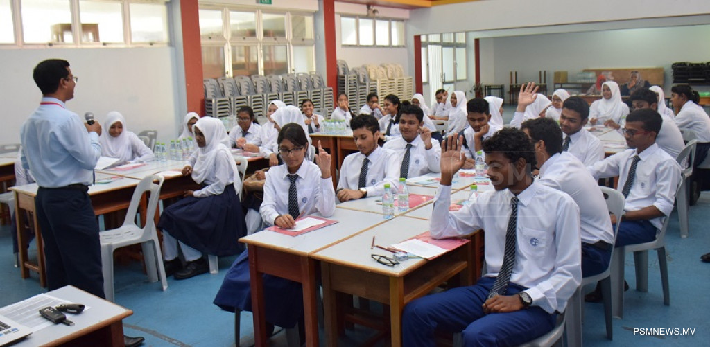 ރޯދަމަހު ސްކޫލްތަކުގައި ކިޔަވައިދޭނީ ތިންގަޑިއިރަށް