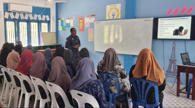 ކުށްމަދު ކުރުމަށް މައުލޫމާތު ދިނުމުގެ ޕްރޮގްރާމްތަކެއް ދެއްވަދޫގައި ކުރިއަށް ގެންގޮސްފި