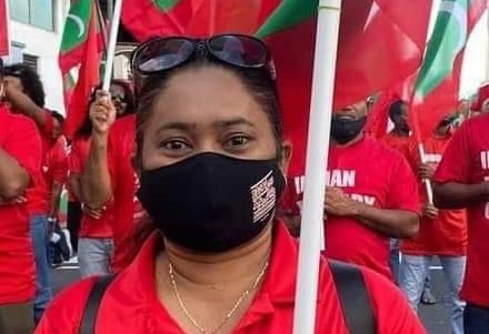 އިންޑިއާ އައުޓް މުޒާހަރާ: ކައުންސިލް މެމްބަރު ރުކްޝާނާ ހައްޔަރުކޮށްފި