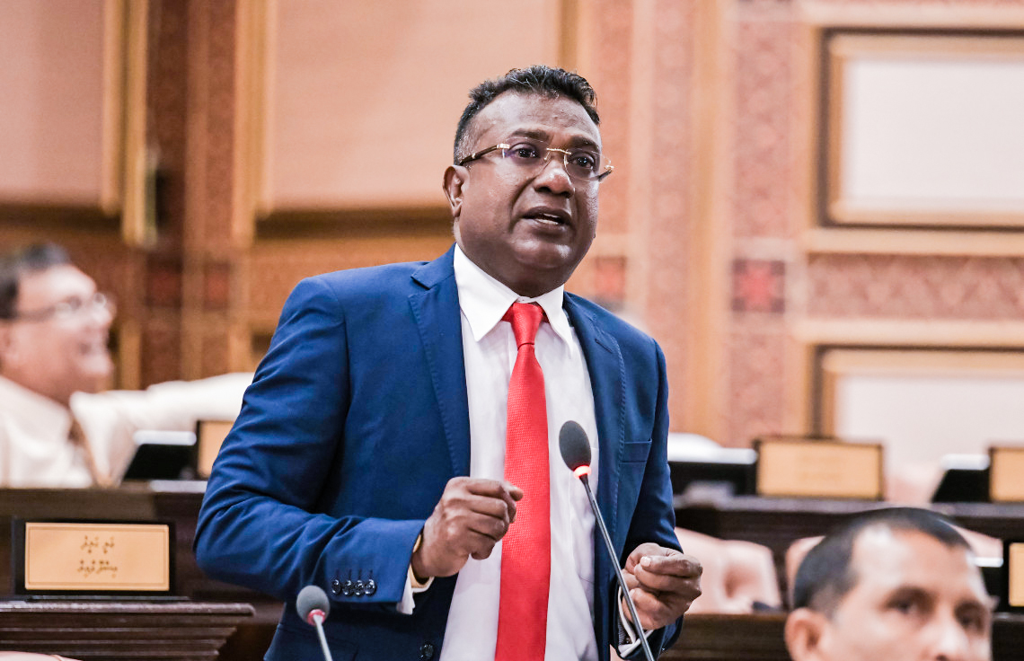 މިވެރިކަން ވައްޓާލުމުގެ ކުރިން ރައީސް ޔާމީން ހައްޔަރުކުރަން ޖެހޭ: ޖާބިރު