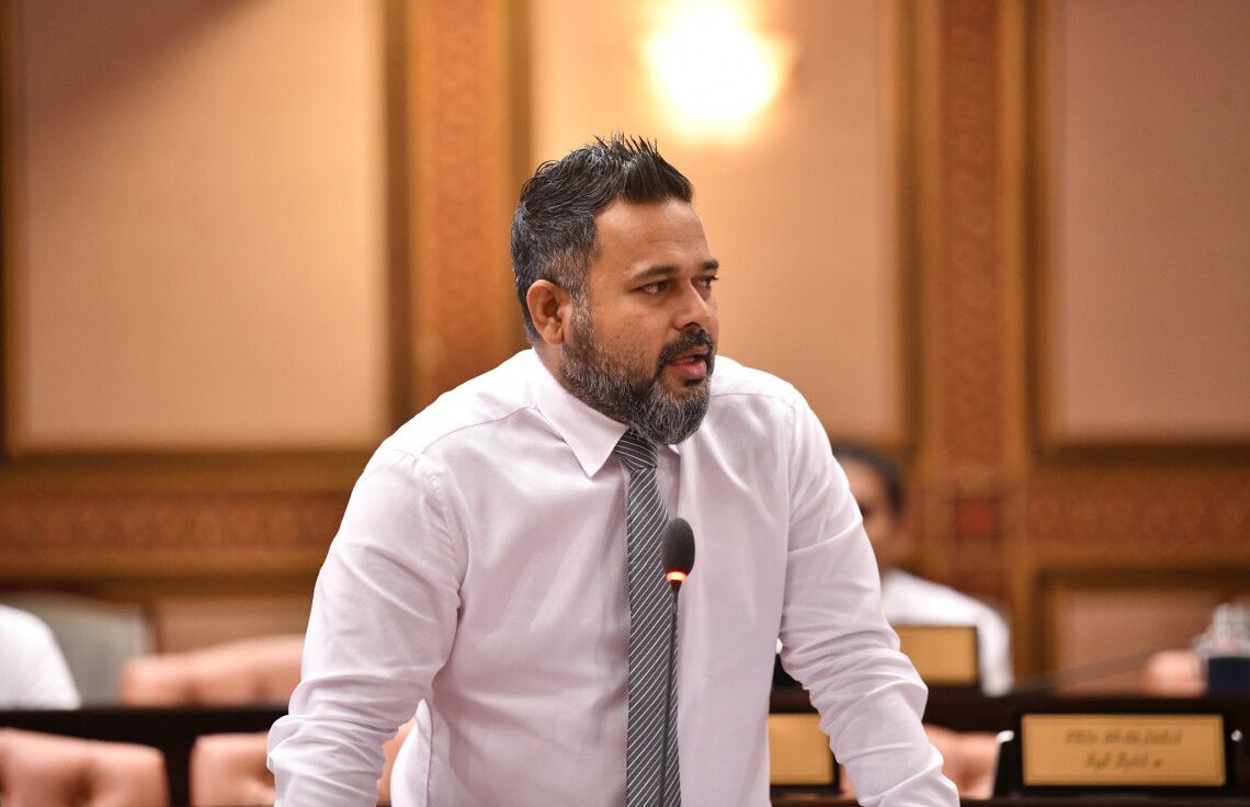 ރައްޔިތުންނަށް ހެޔޮއެދިގެން މަޖިލީހުގައި މަސައްކަތް ކުރާނަމަ މައްސަލައެއް ހުށަހެޅުމުން ސައްޕެއް ޖަހާފަ ބޭރުނުކުރާނެ: ޝިޔާމް