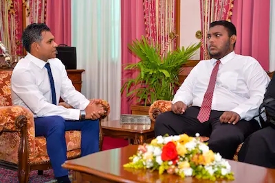 އަލްޙާފިޡް އަޙްމަދު ނަބީޙްއާއި ބައްދަލުކުރައްވައި ނާއިބު ރައިސް ހިތްވަރުދެއްވައިފި