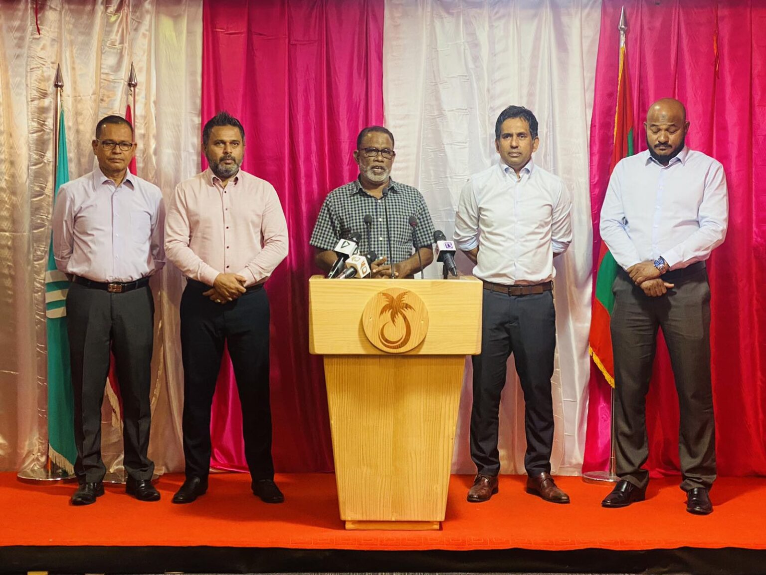 ދަމާފައިވާ ބެނާތައް ނުނެގޭނެ އަދި އިތުރަށްވެސް ބެނާތައް ދަމާނަން: އަދުރޭ