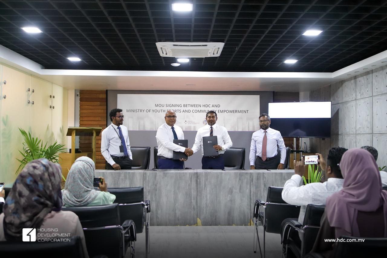 އެޗްޑީސީން 100 ޒުވާނުން ވަޒީފާއަށް ތަމްރީނުކުރަނީ